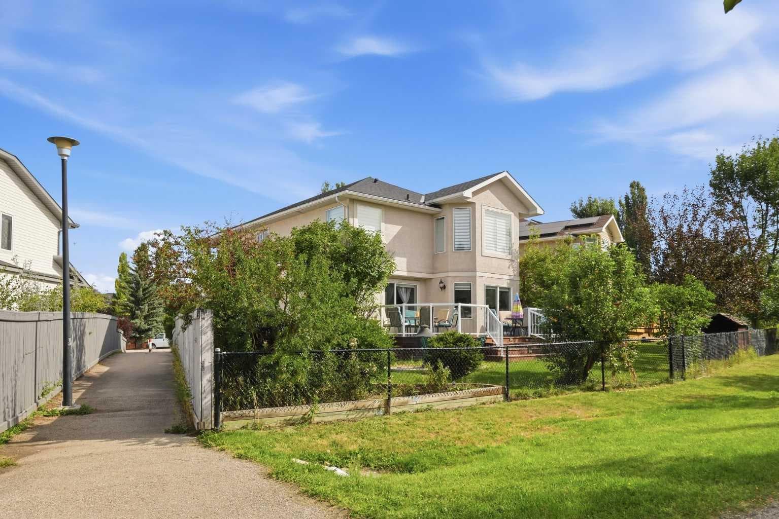 135 Millview Gardens SW