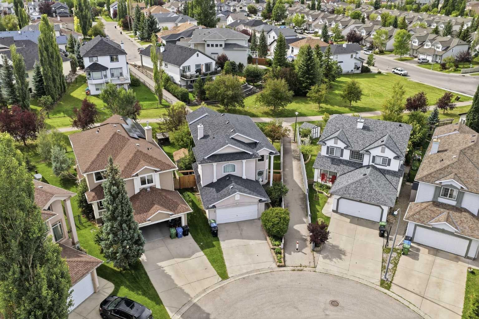 135 Millview Gardens SW