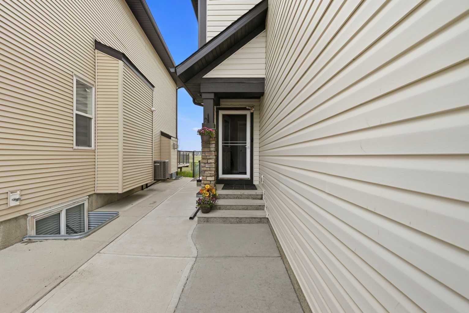 156 Skyview Shores Manor NE