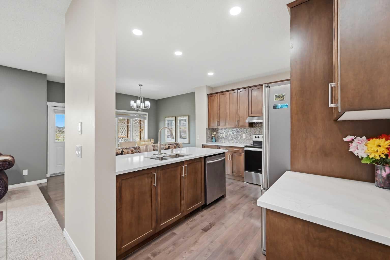 156 Skyview Shores Manor NE