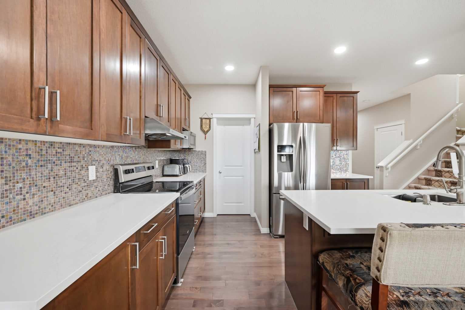 156 Skyview Shores Manor NE
