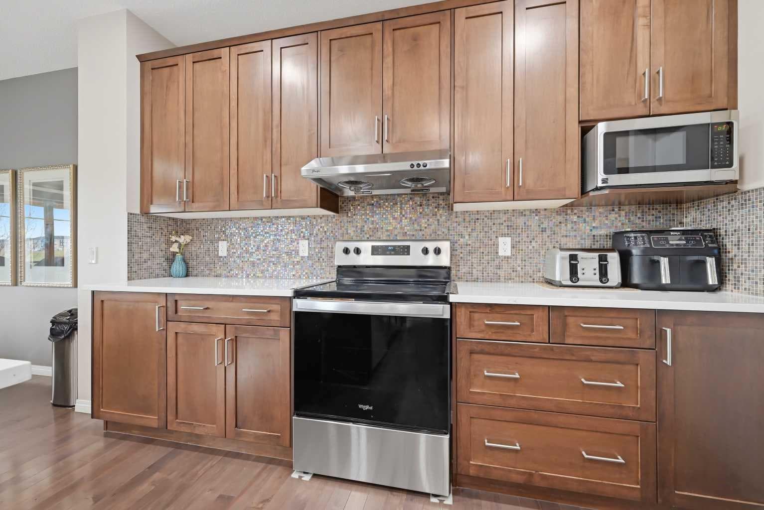 156 Skyview Shores Manor NE