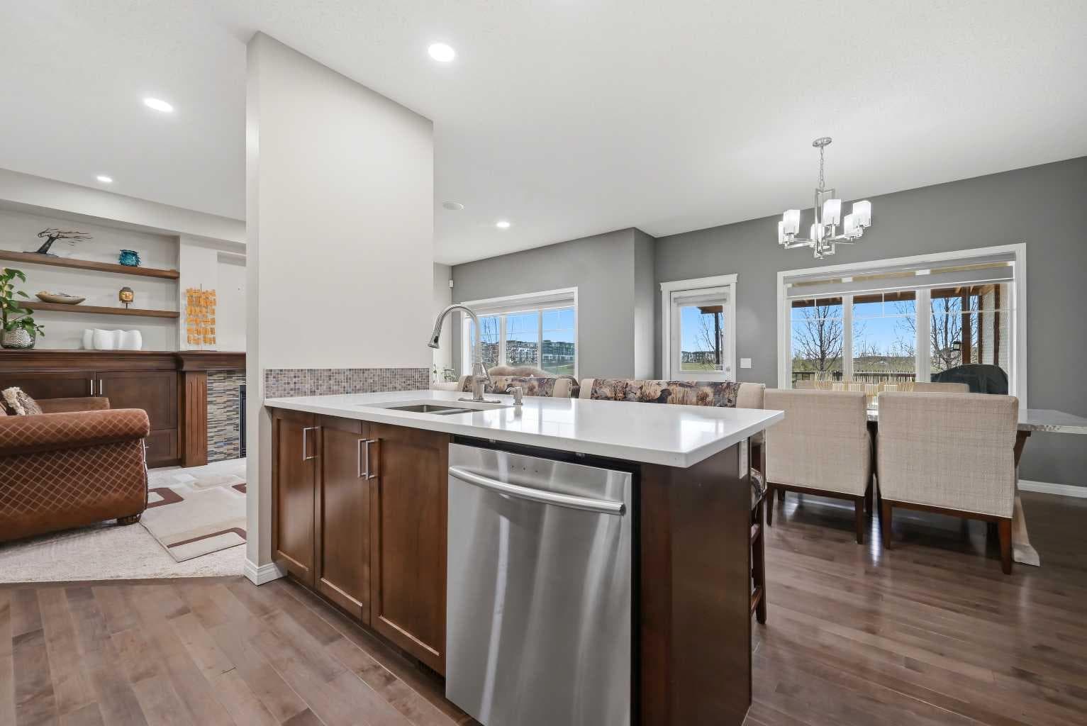156 Skyview Shores Manor NE