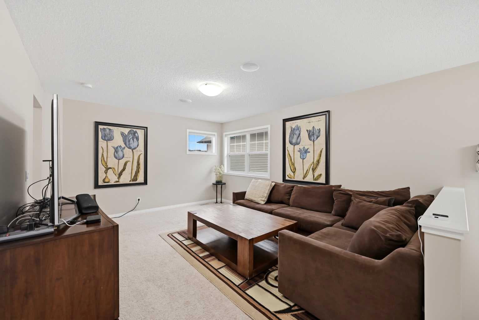 156 Skyview Shores Manor NE