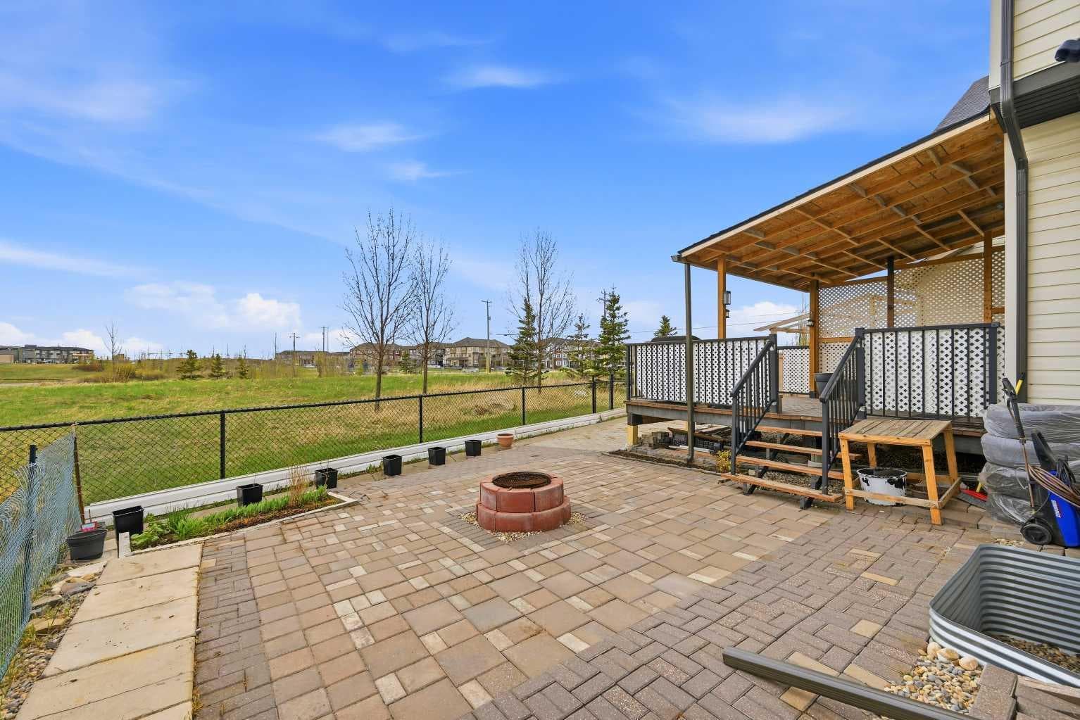 156 Skyview Shores Manor NE