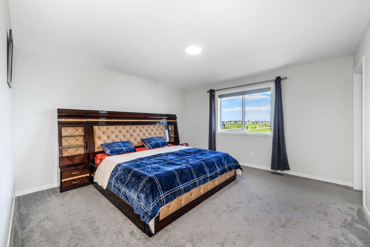 983 Corner Meadows Way NE