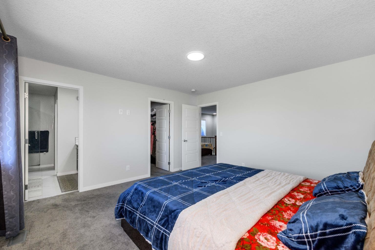 983 Corner Meadows Way NE