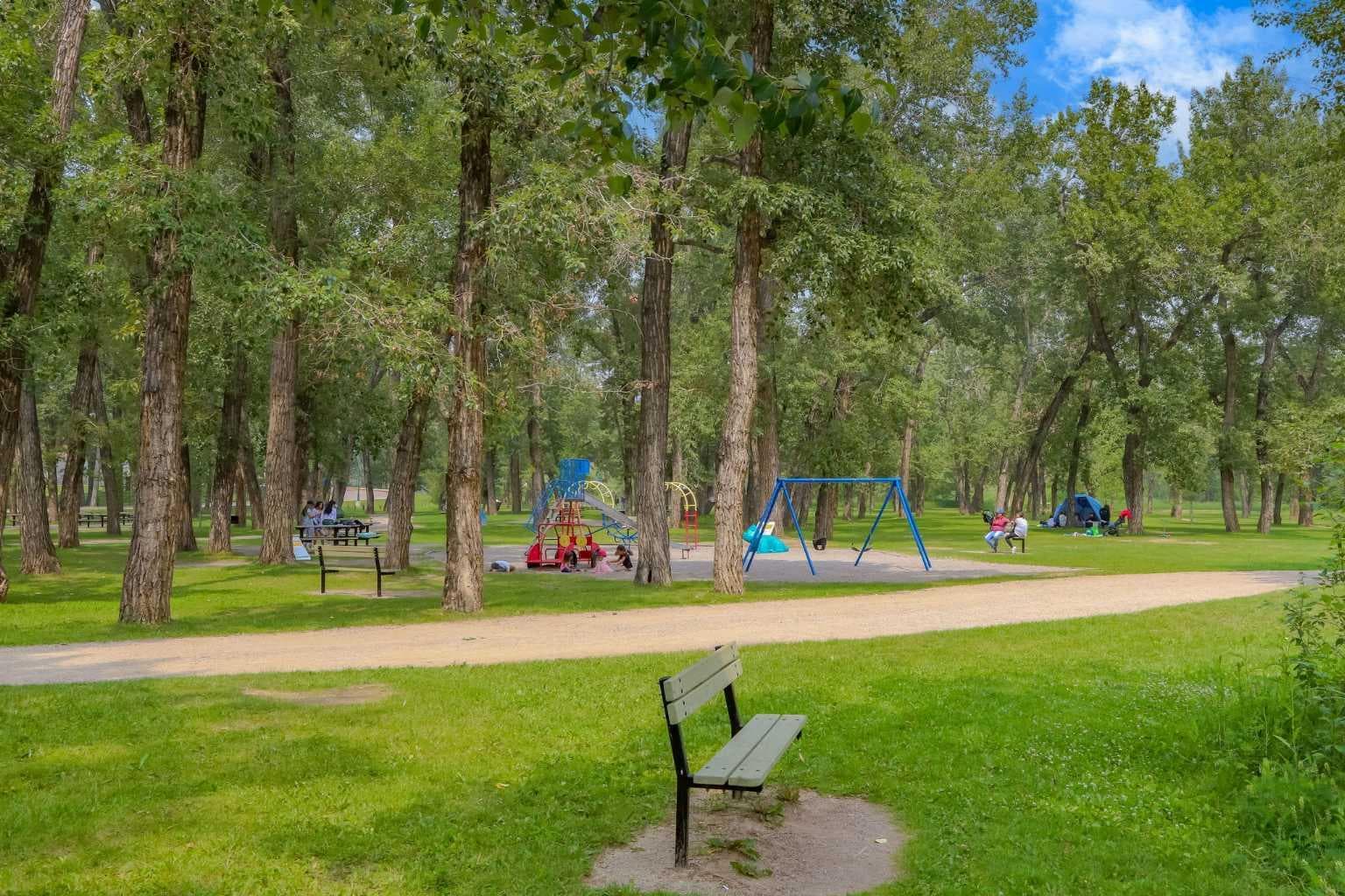 413, 35 Inglewood Park SE