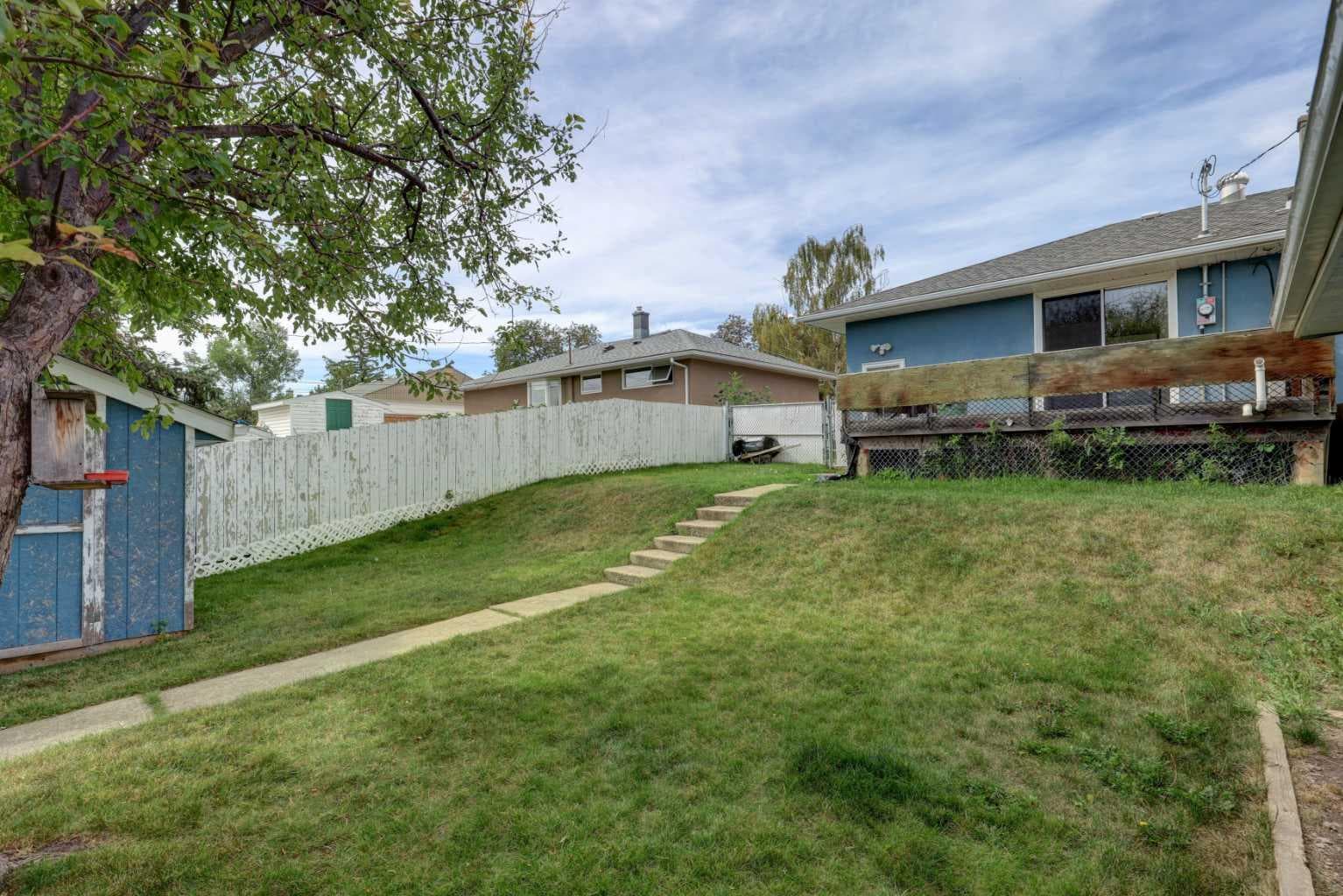 50 Thornlee Crescent NW