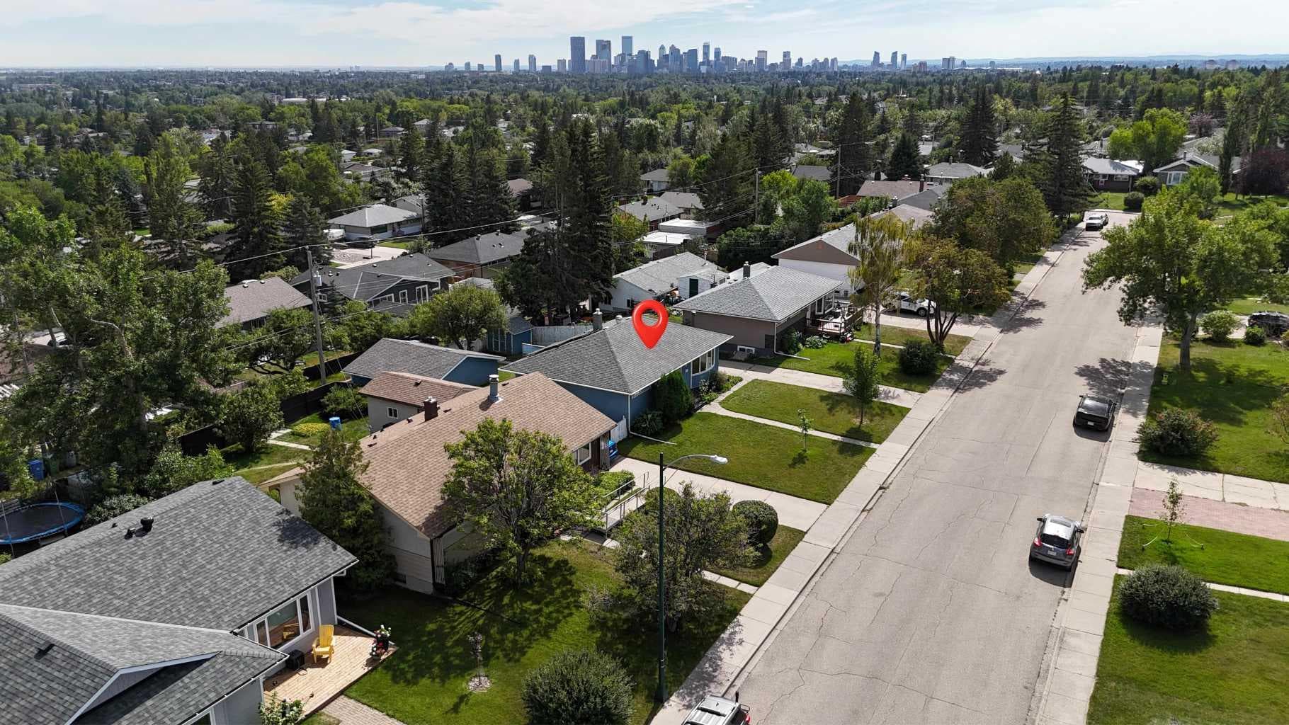 50 Thornlee Crescent NW