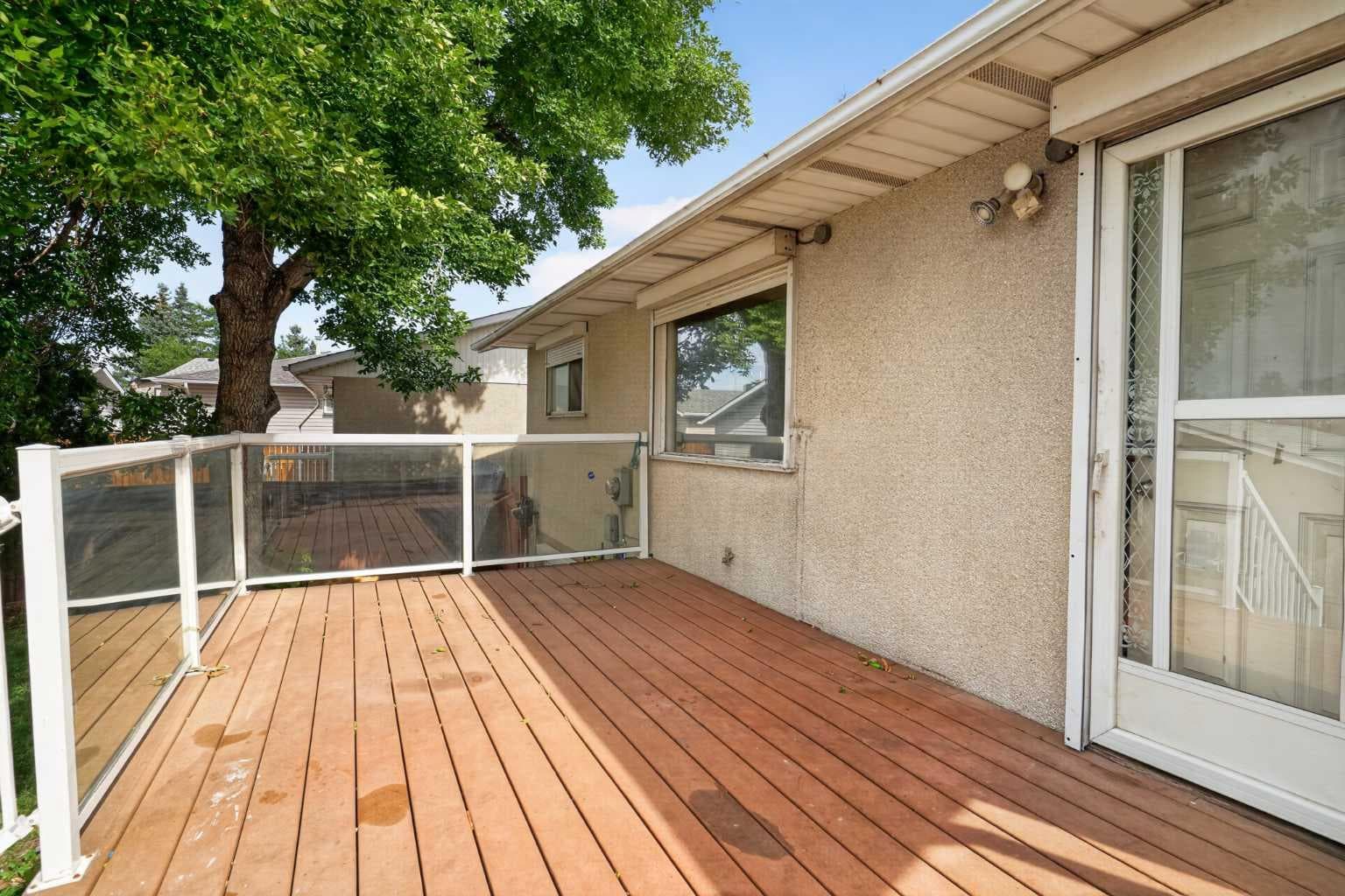156 Dovely Crescent SE