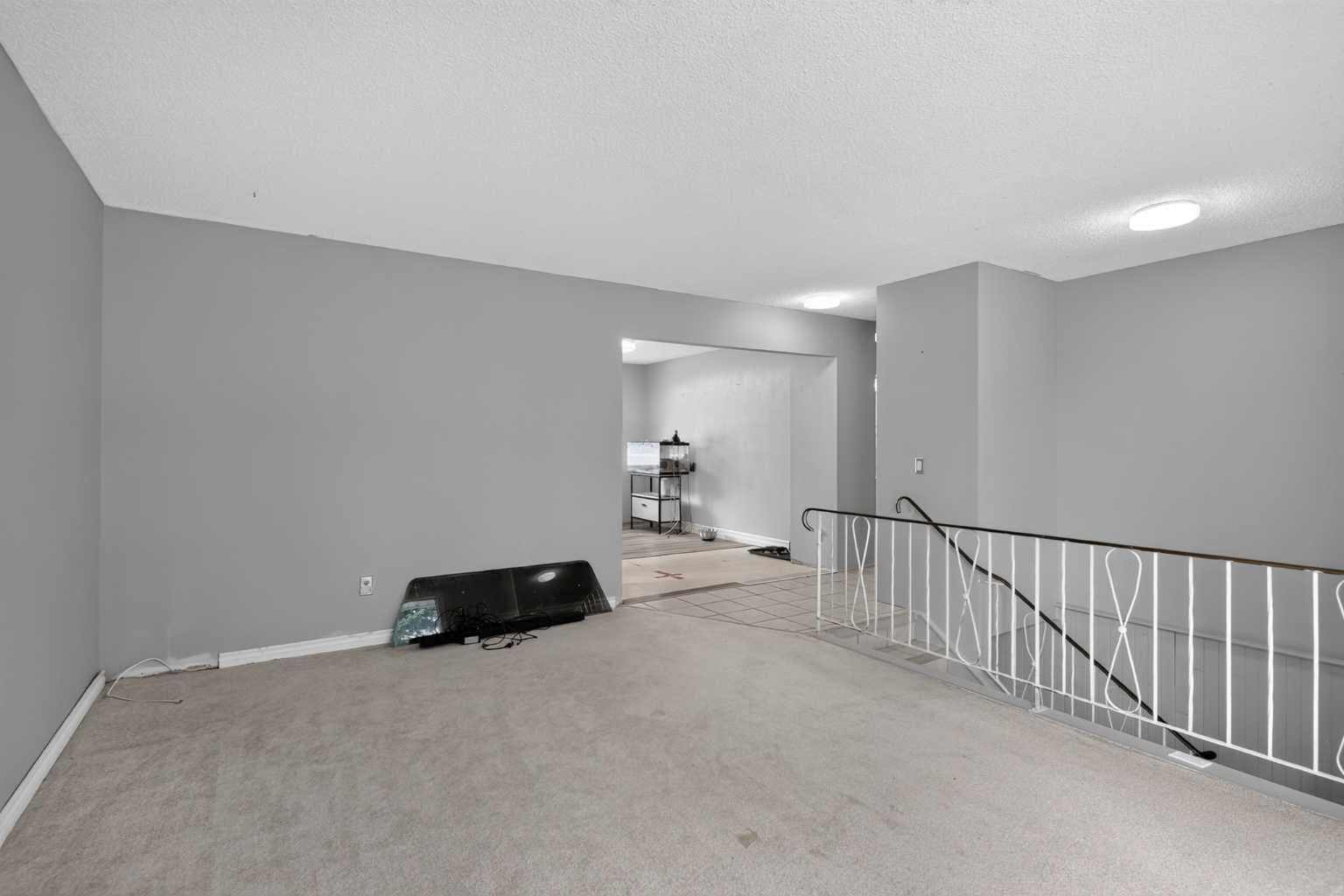 156 Dovely Crescent SE