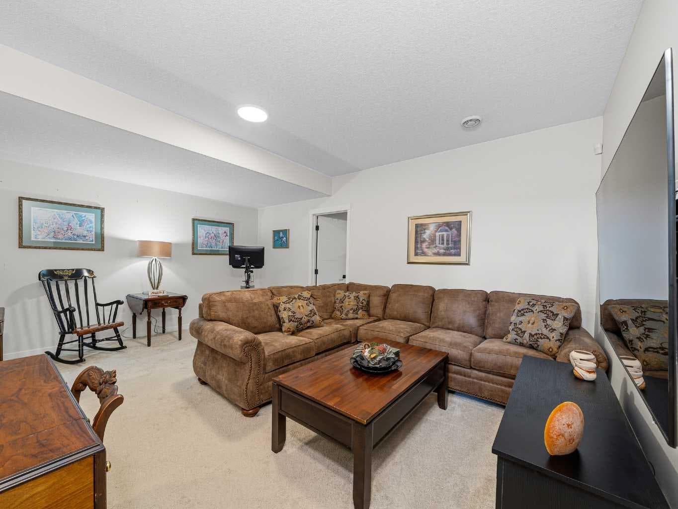 111 Haskayne Drive NW