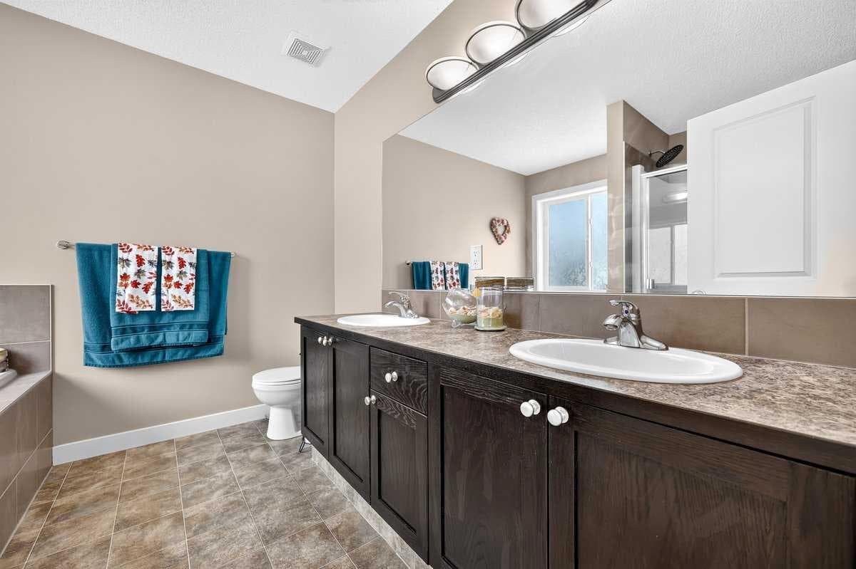 74 Heritage Landing 
