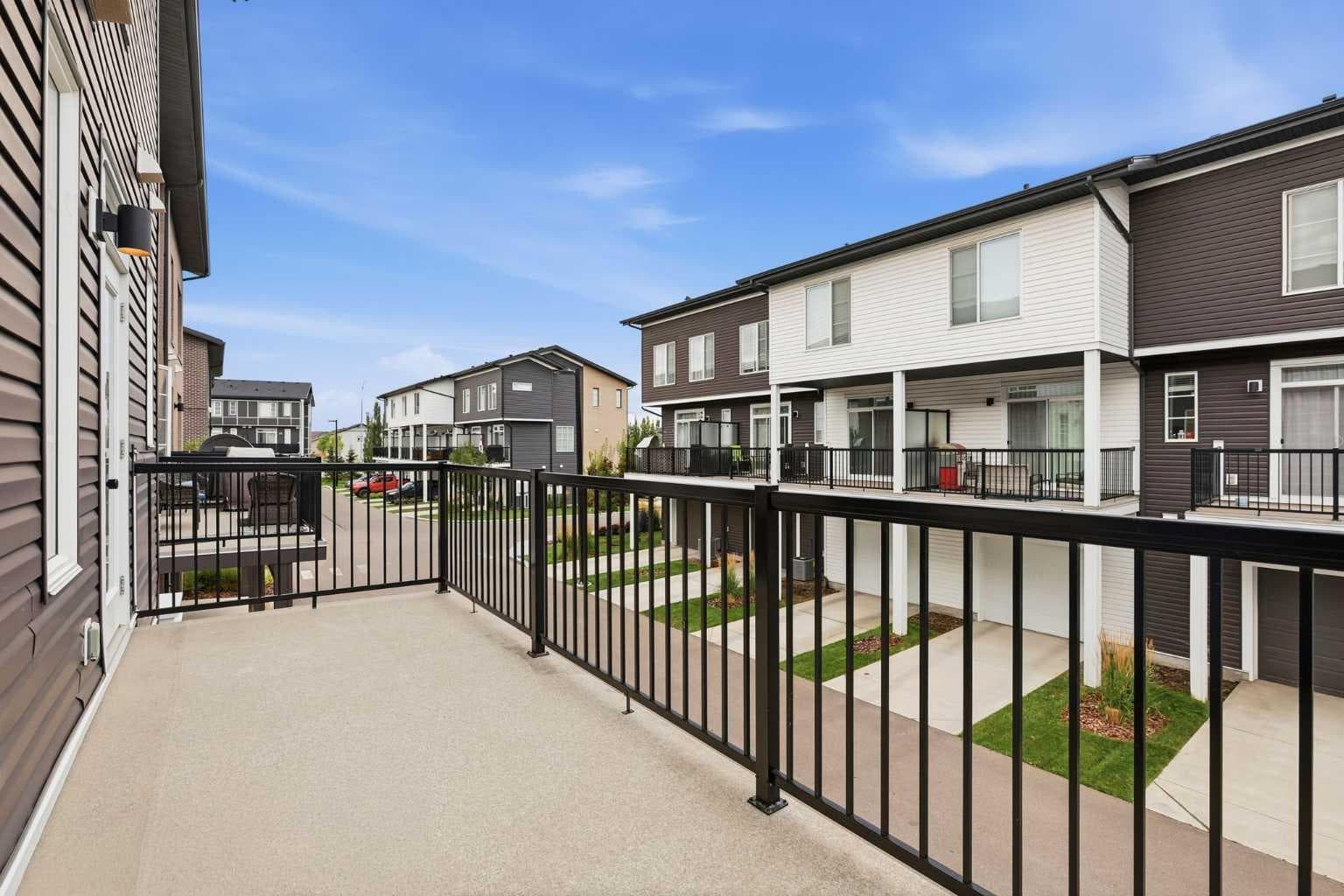 174 Walgrove Common SE