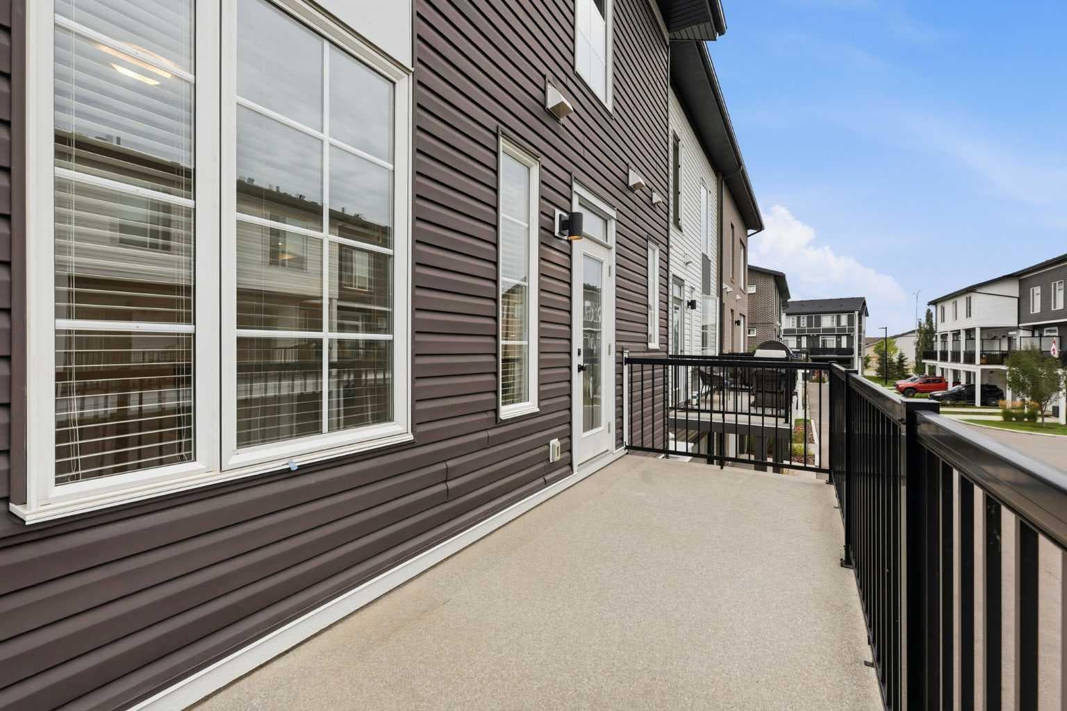 174 Walgrove Common SE