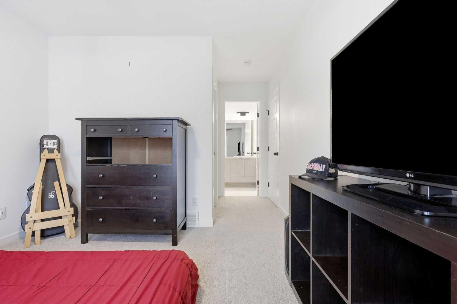174 Walgrove Common SE