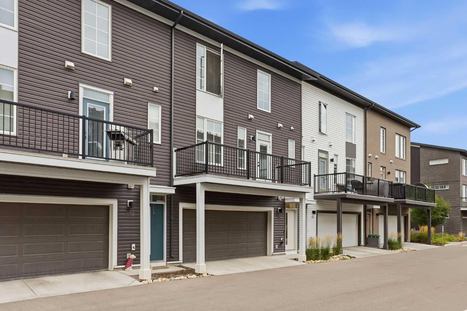 174 Walgrove Common SE