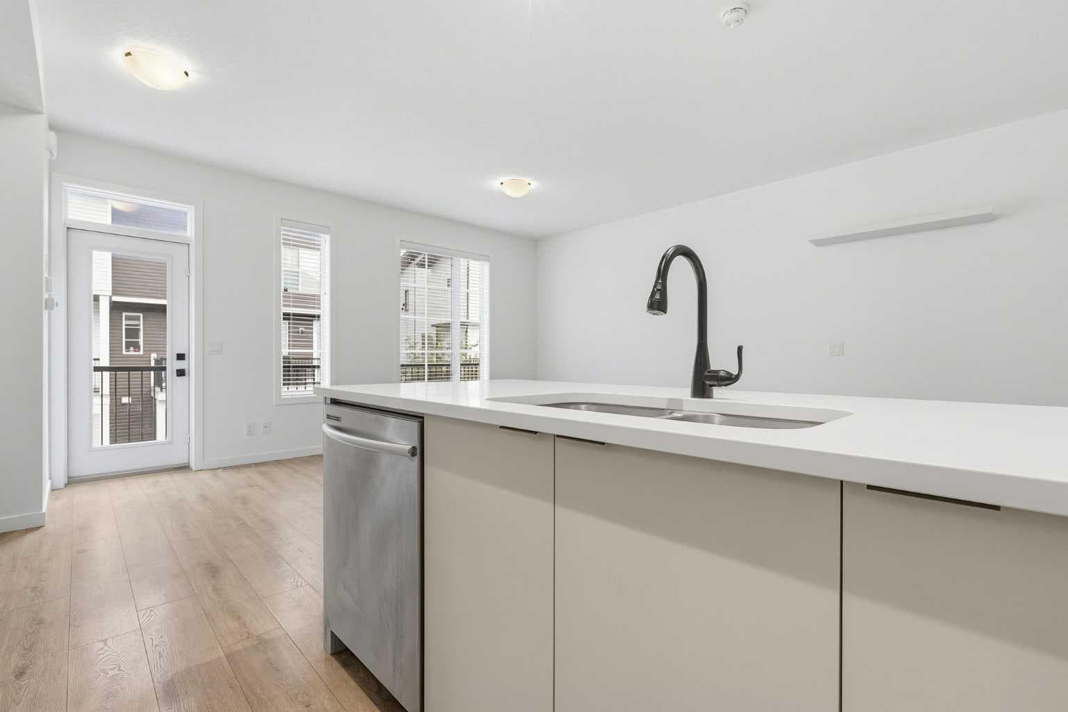 174 Walgrove Common SE