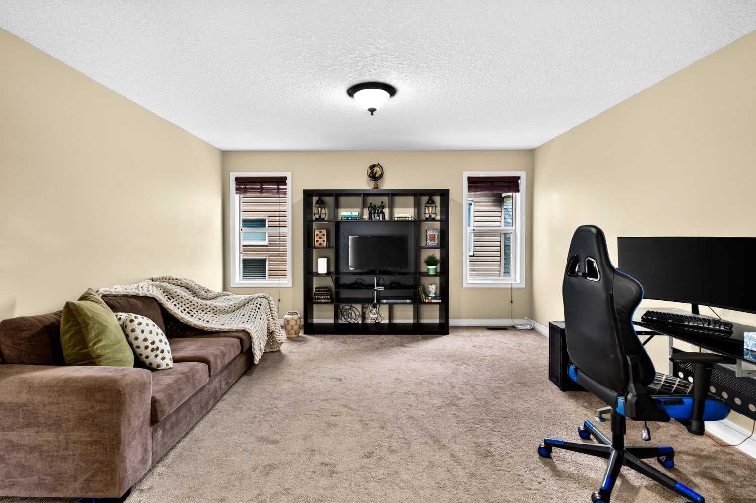 370 Silverado Way SW