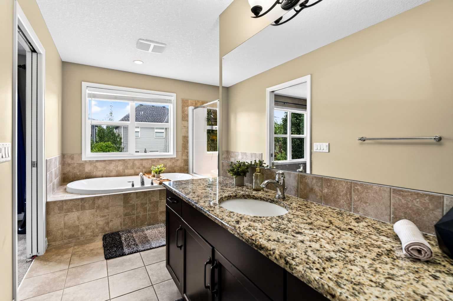 370 Silverado Way SW