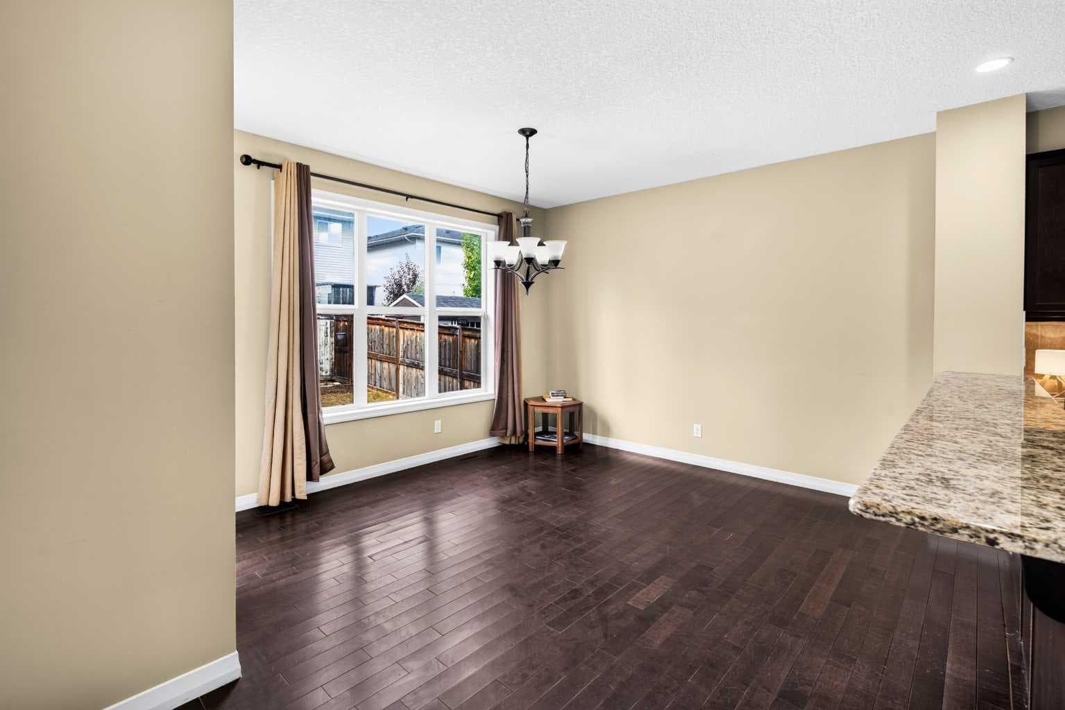 370 Silverado Way SW