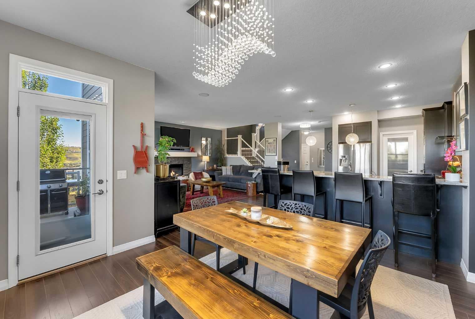 128 Ridge View Close 