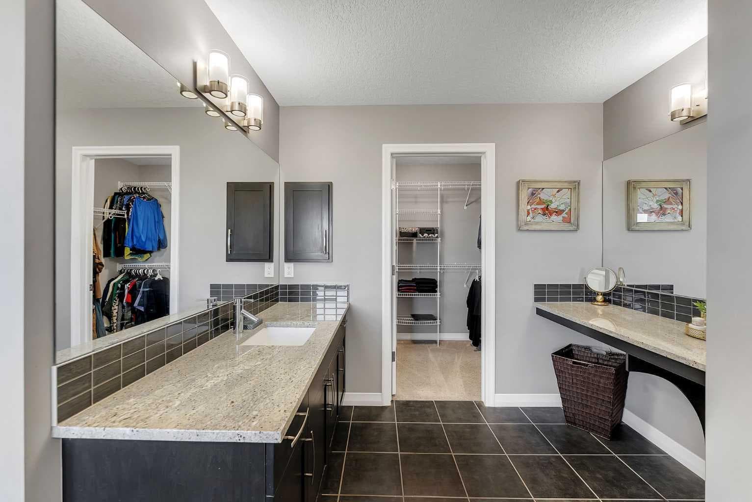 128 Ridge View Close 