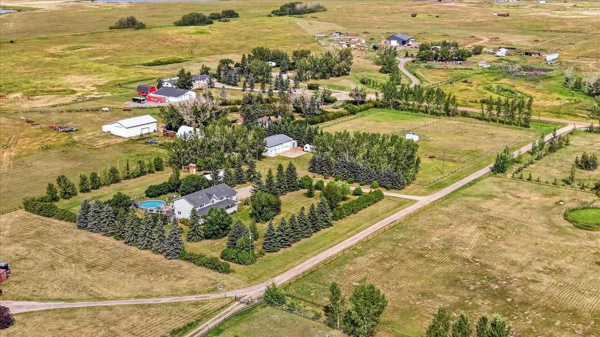 270055 Township Road 234A  