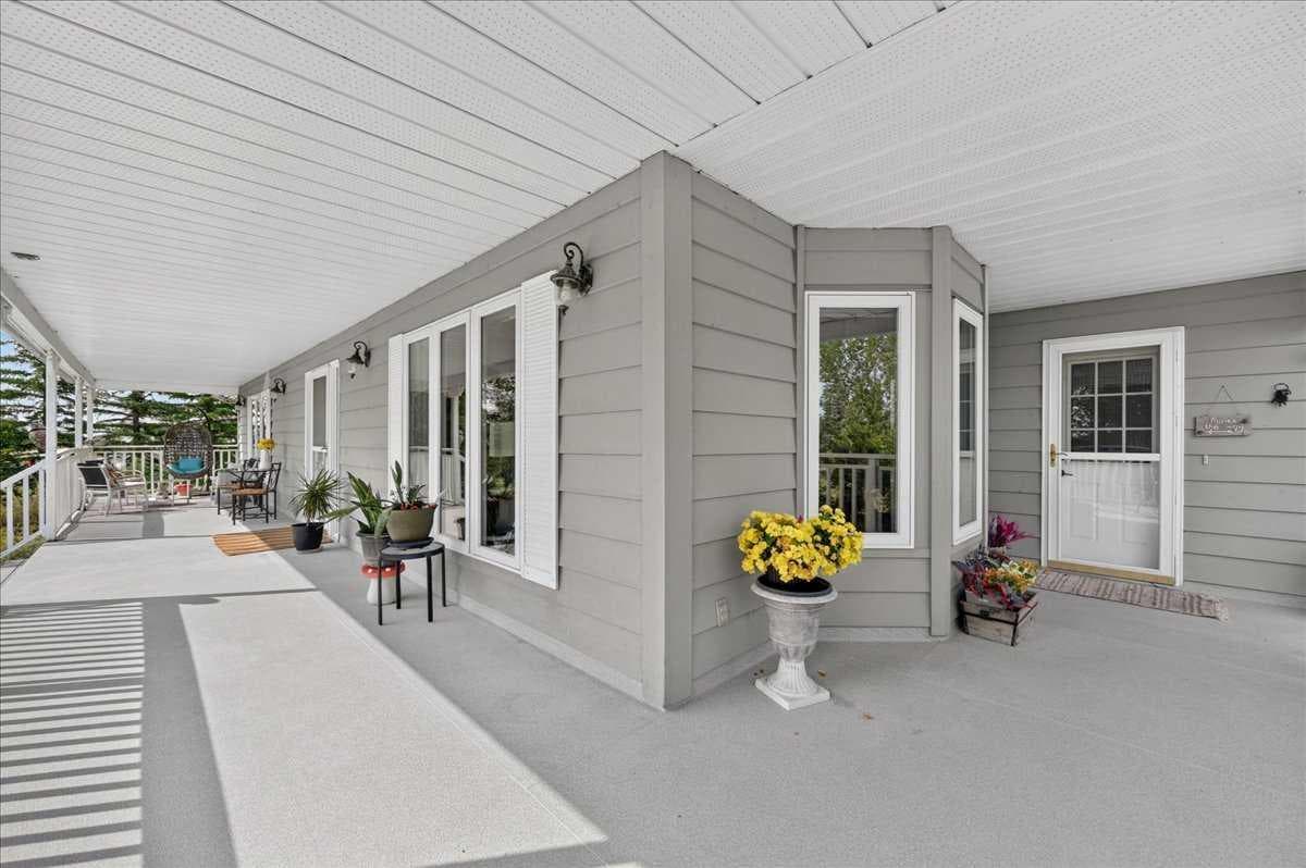 270055 Township Road 234A  