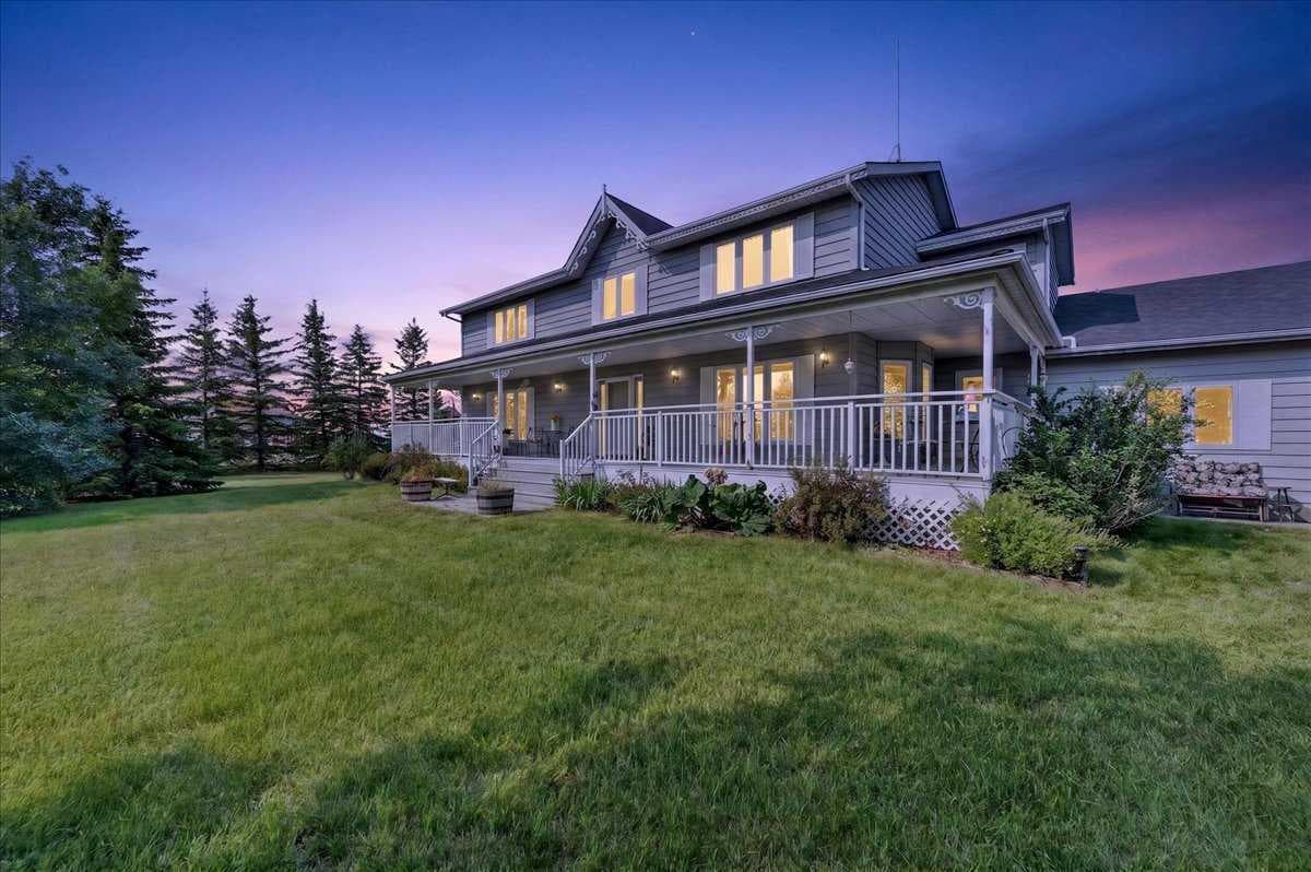 270055 Township Road 234A  