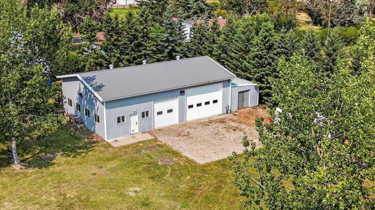 270055 Township Road 234A  