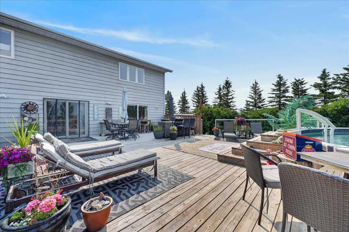 270055 Township Road 234A  
