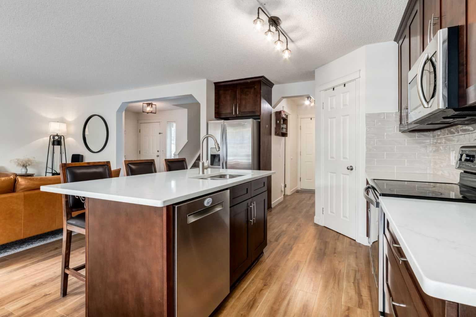 83 Valley Stream Circle NW
