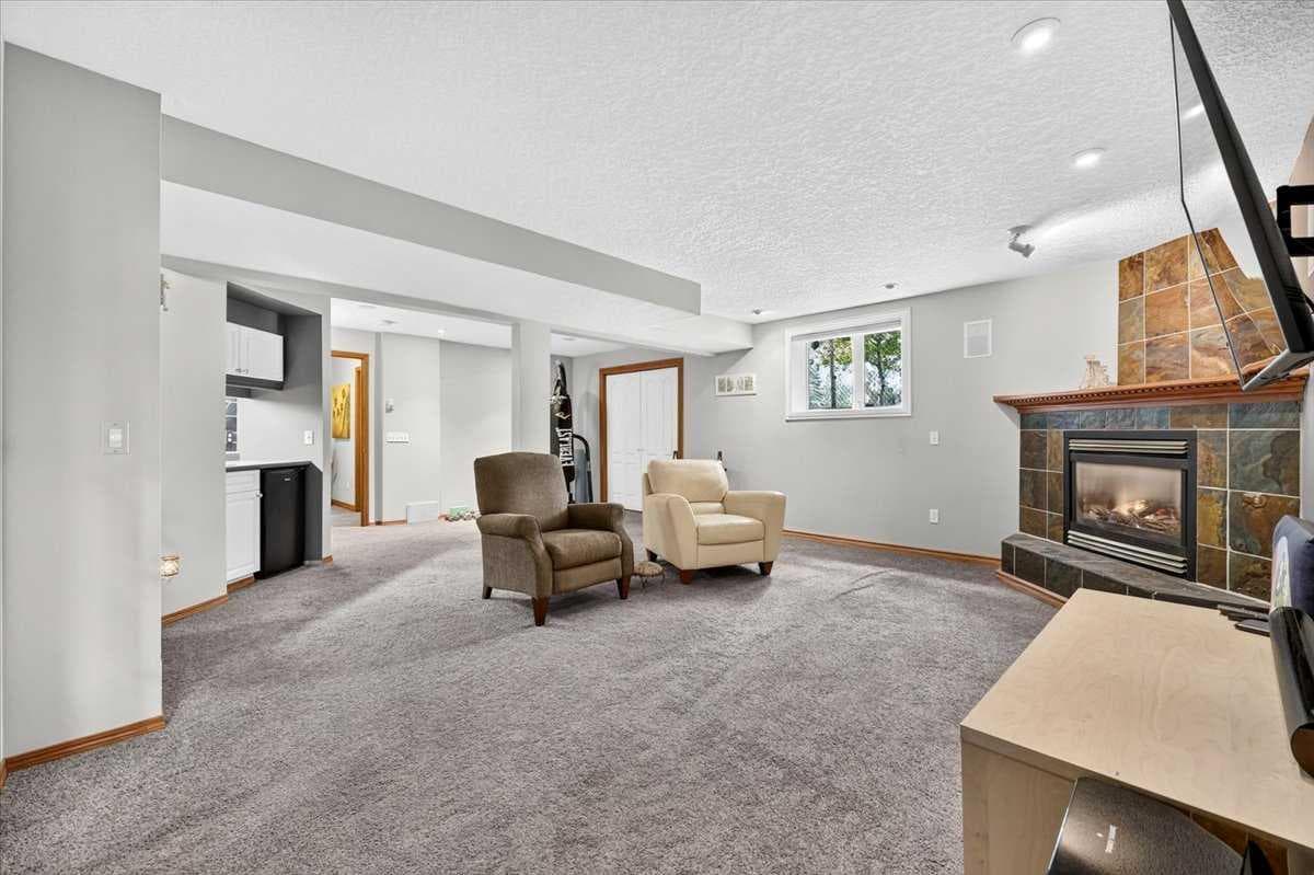 16 Rocky Ridge Landing NW