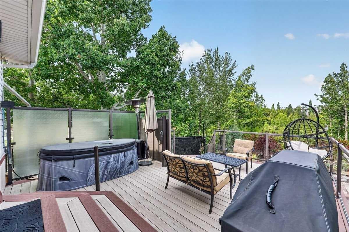 16 Rocky Ridge Landing NW