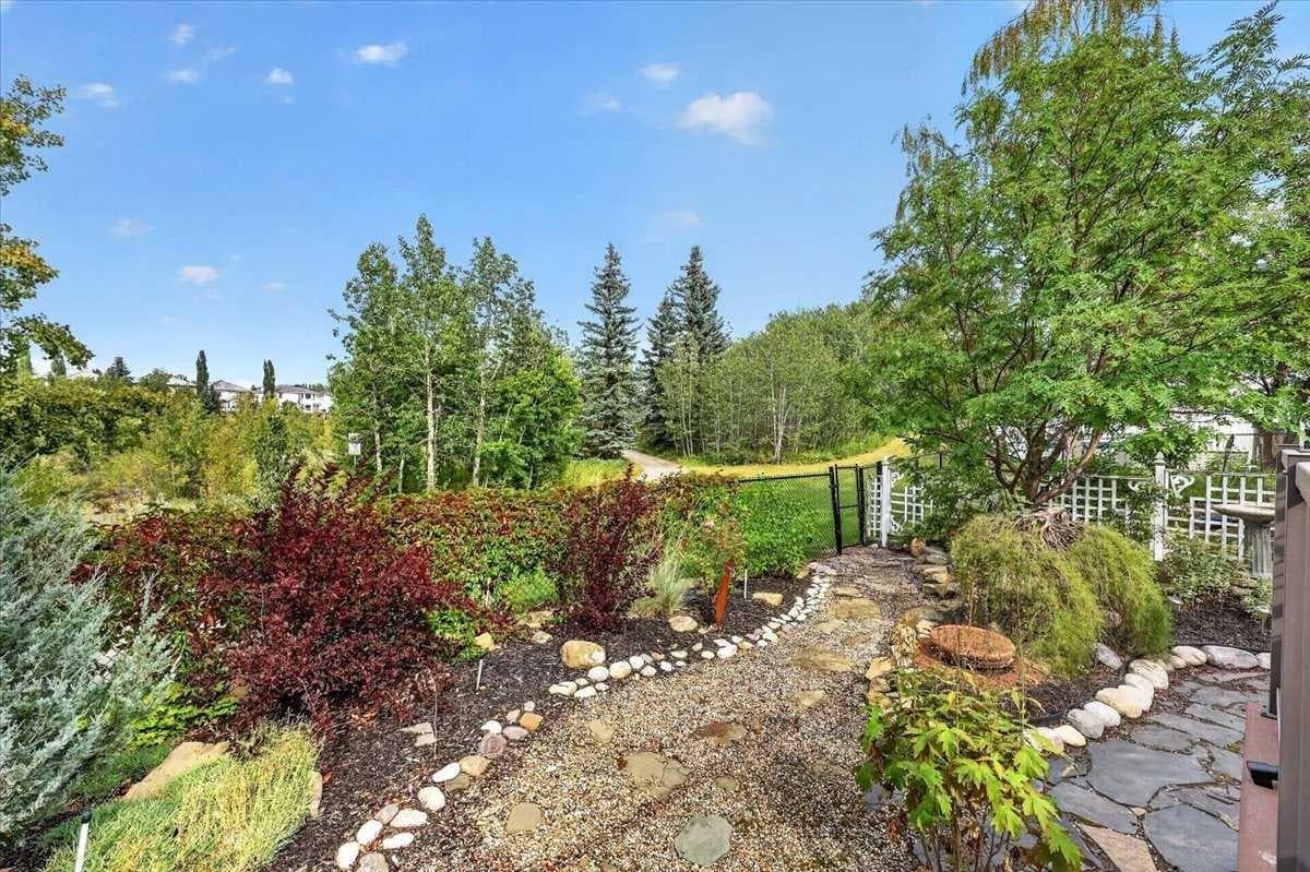 16 Rocky Ridge Landing NW