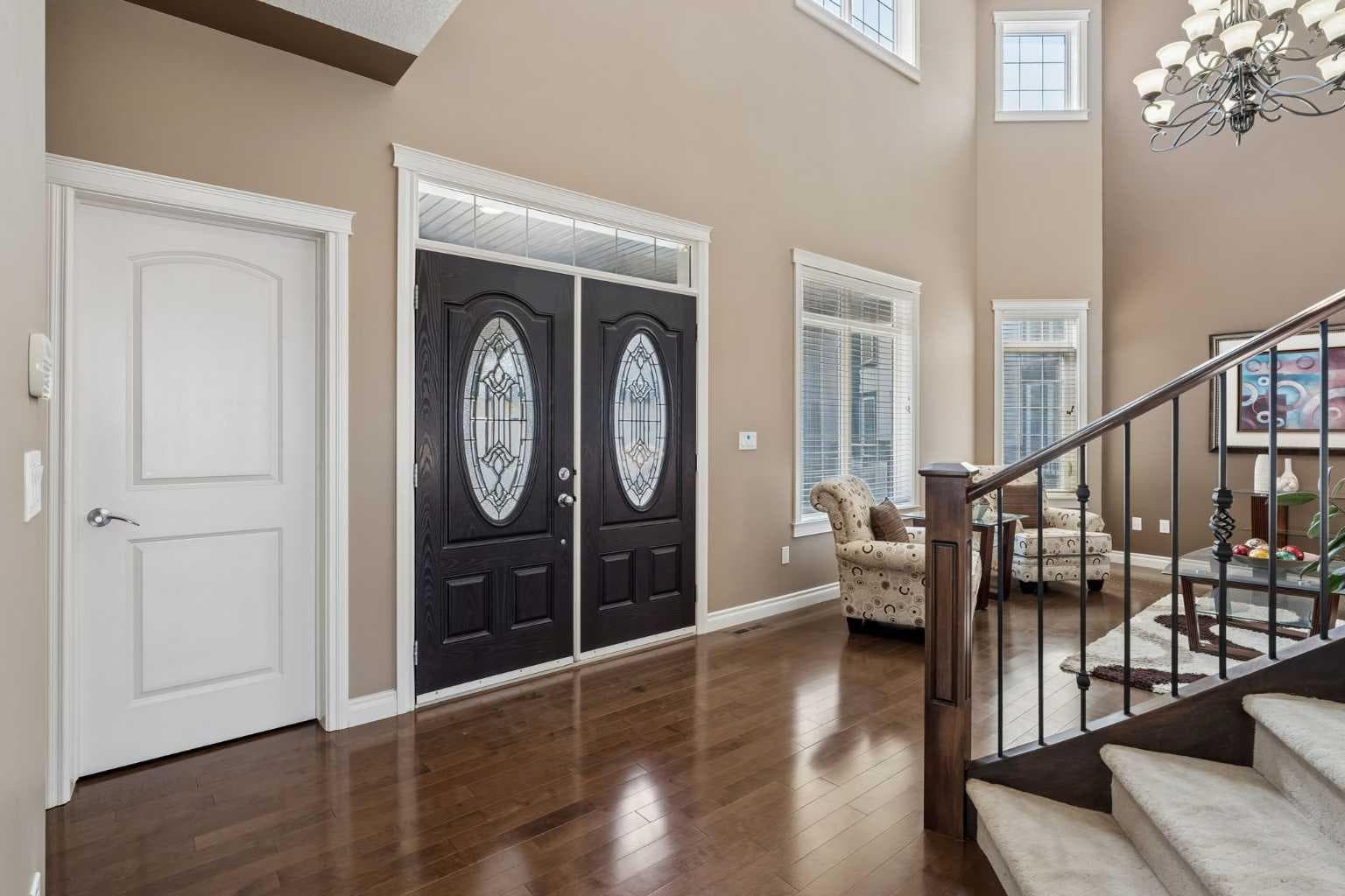 14 Taralake Cape NE