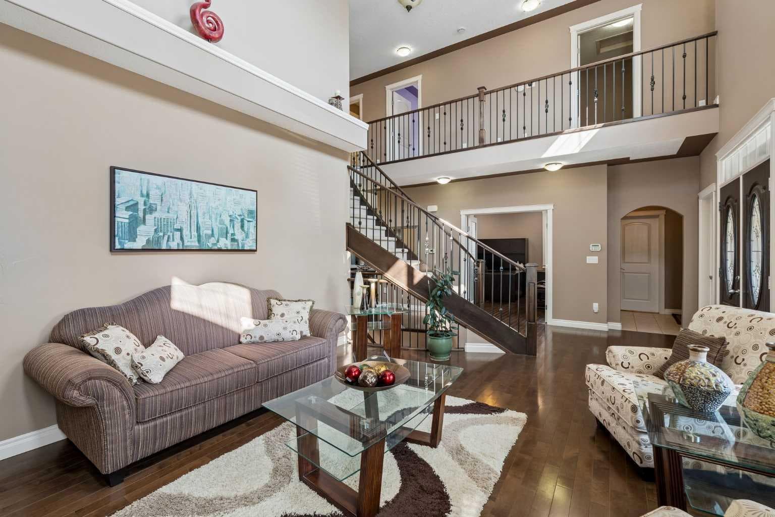14 Taralake Cape NE