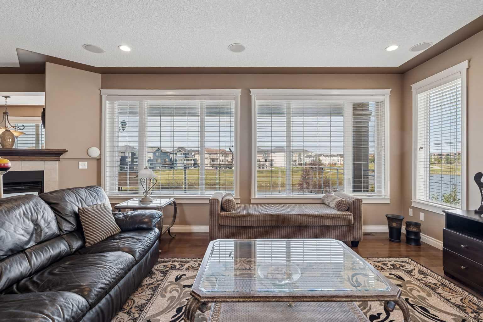 14 Taralake Cape NE