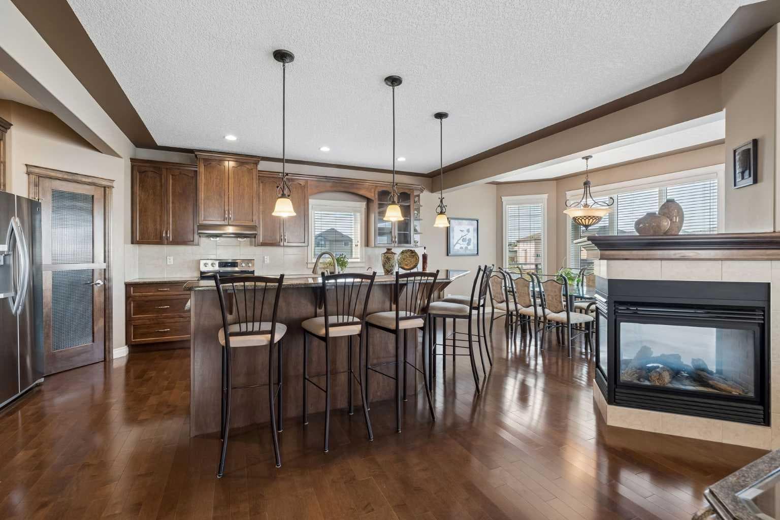 14 Taralake Cape NE