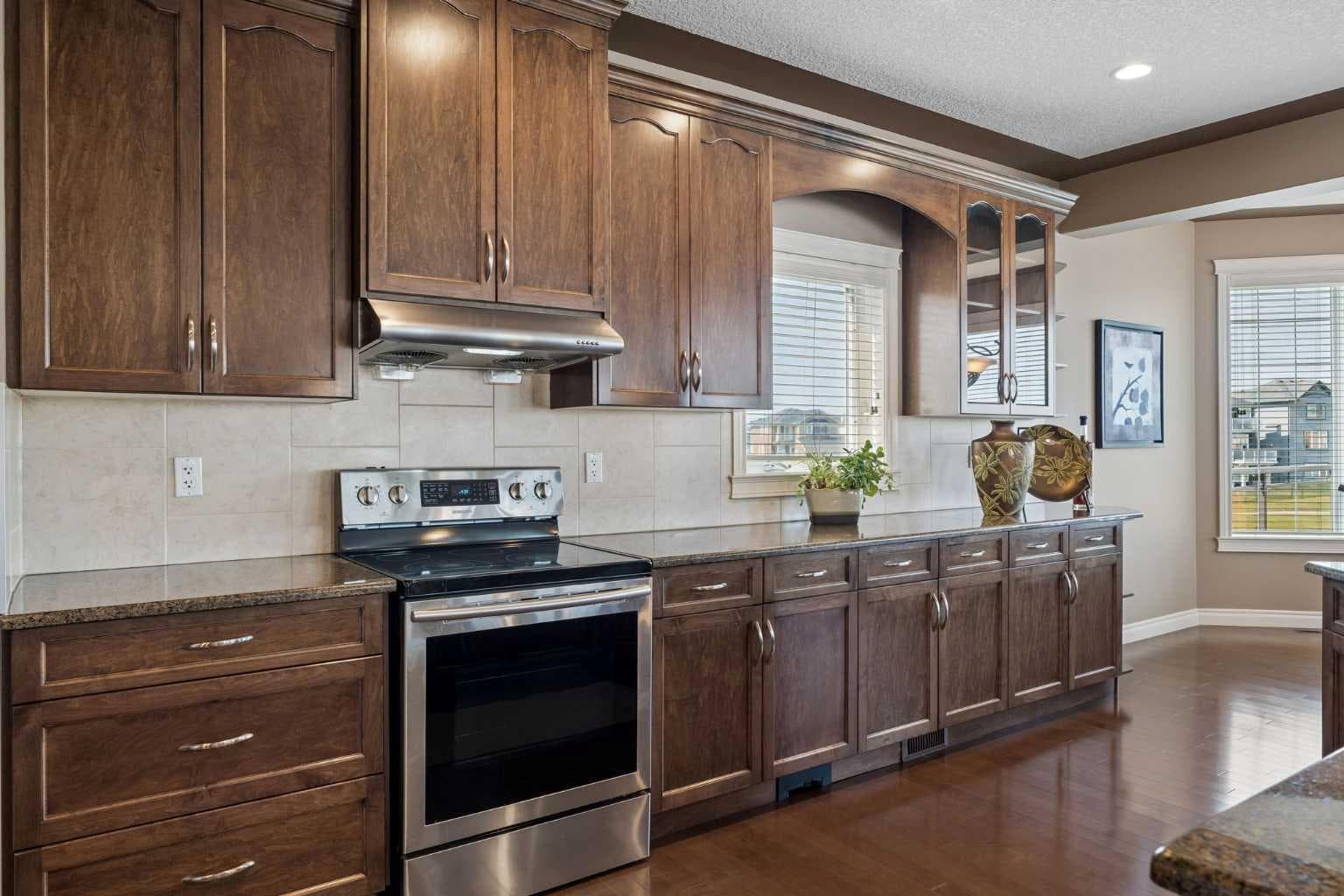 14 Taralake Cape NE