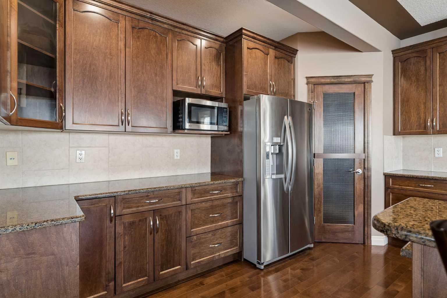 14 Taralake Cape NE