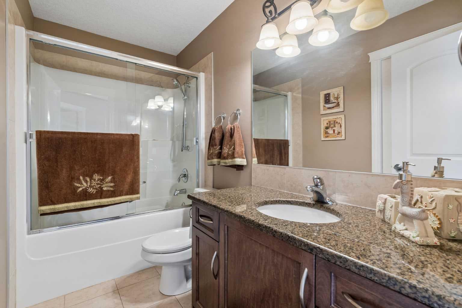 14 Taralake Cape NE