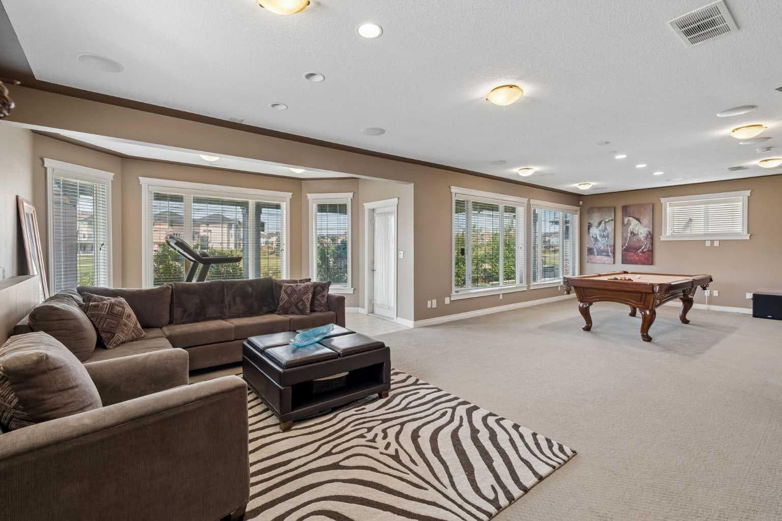 14 Taralake Cape NE