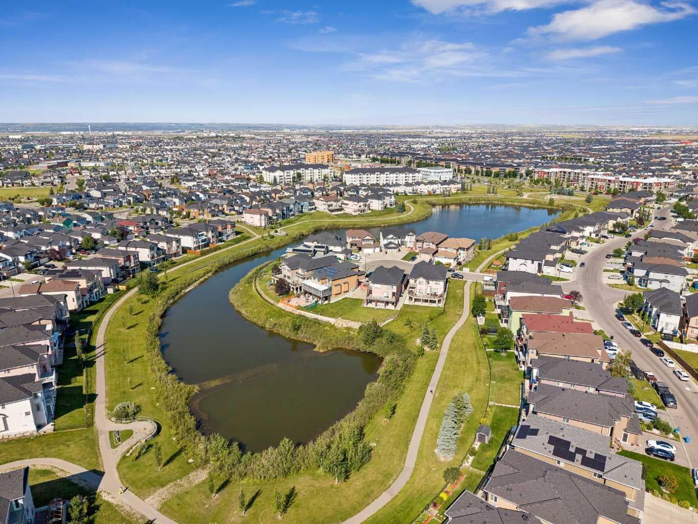 14 Taralake Cape NE
