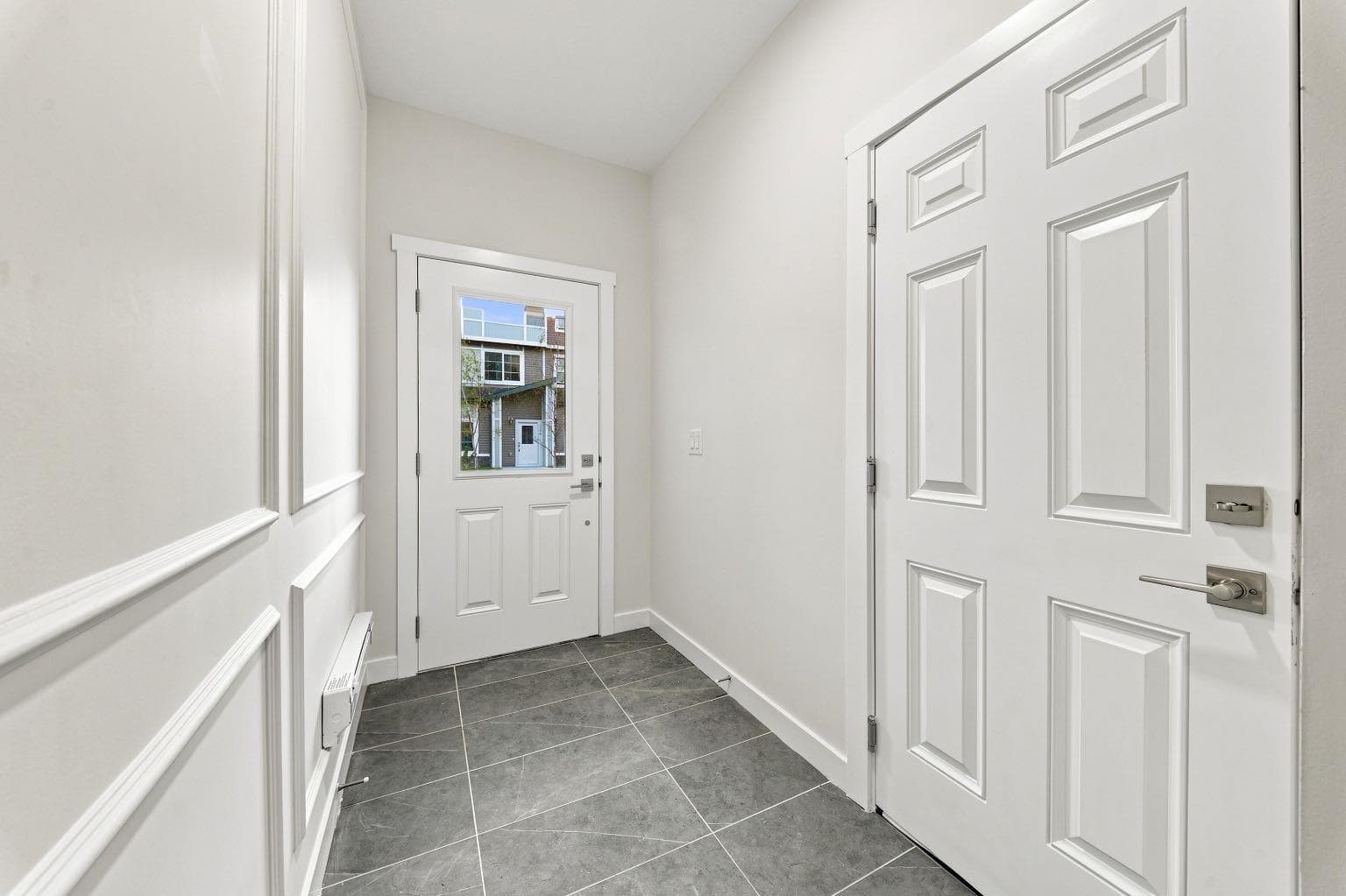 225, 75 Cornerstone Row NE