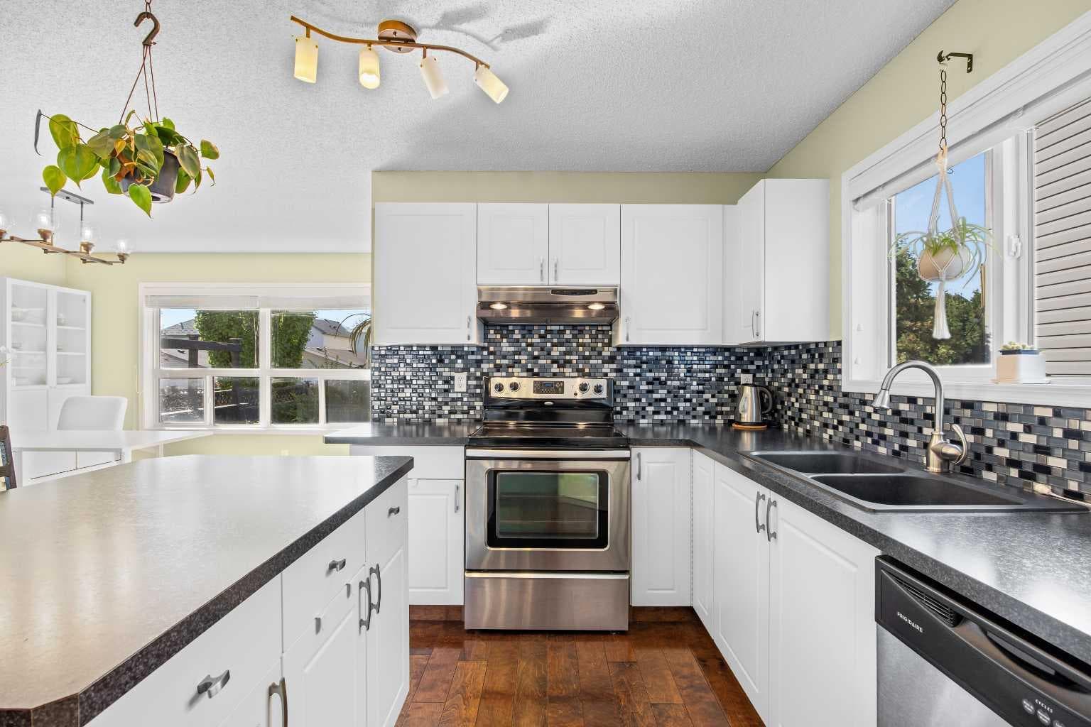 101 Bridlewood Manor SW