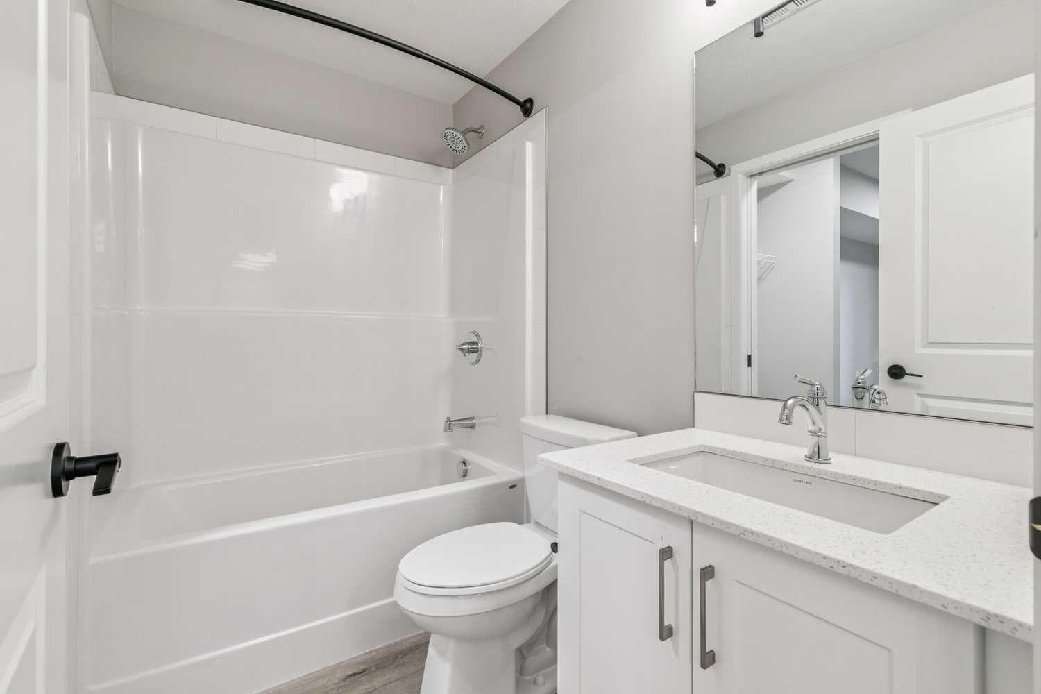 218, 140 Mahogany Street SE