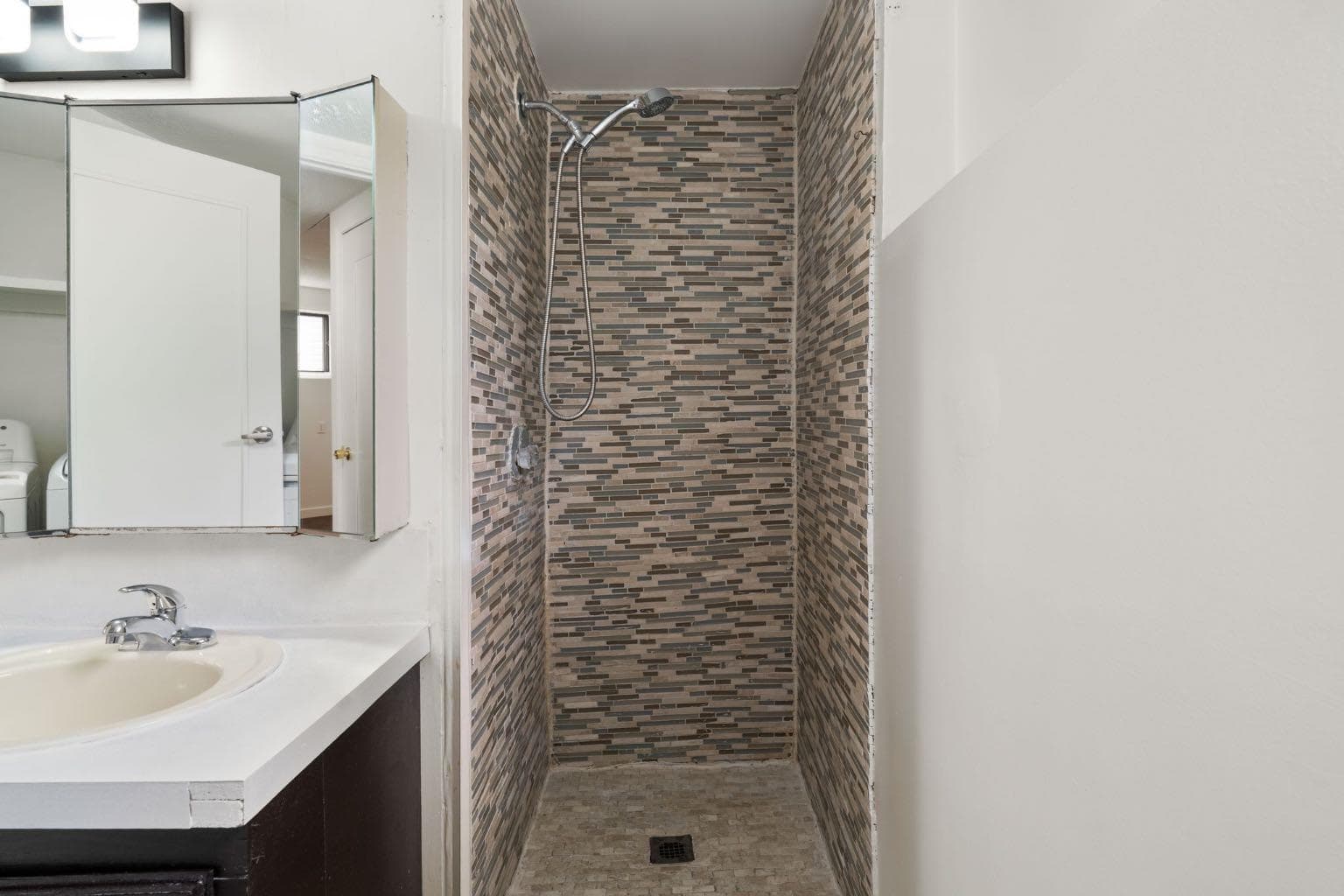 229 Macewan Glen Drive NW